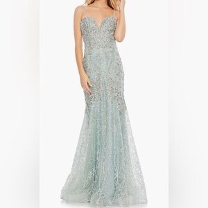NWT Mac Duggal Embellished Mesh Mermaid Gown in Size 12